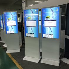 Kiosk-weiße Farbesuper dünner LCD-Werbungs-Spieler der 43 Zoll-Boden-stehende digitalen Beschilderung