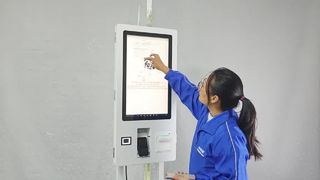 24 Zoll bodenstehender Selbstbedienungs-Zahlungskiosk POS-Station