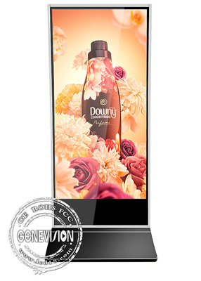 Boden, der die Digital-Kiosk-Anzeige 75 Zoll Großbild steht